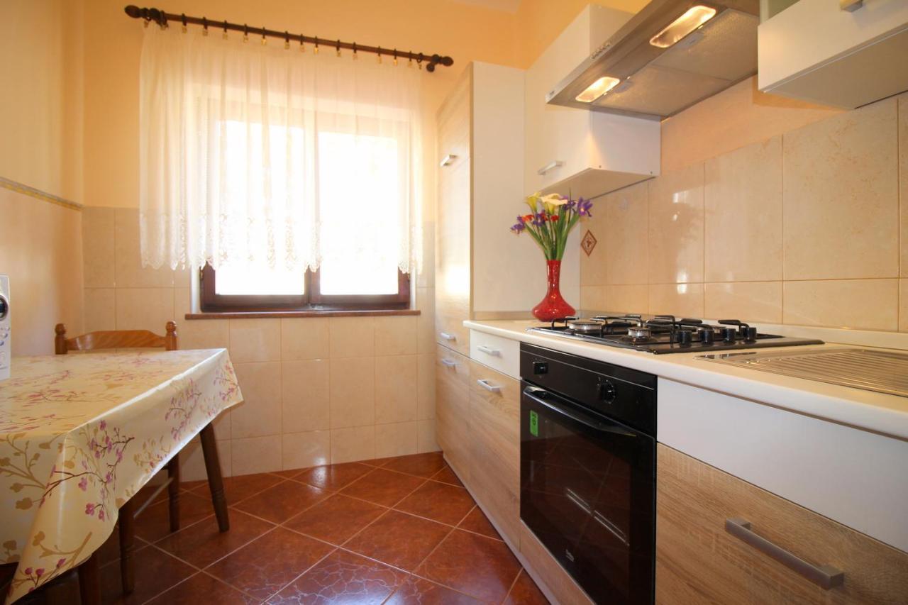 Apartment Liliana Near Beach Poreč Exterior foto
