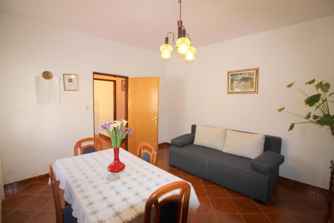 Apartment Liliana Near Beach Poreč Exterior foto
