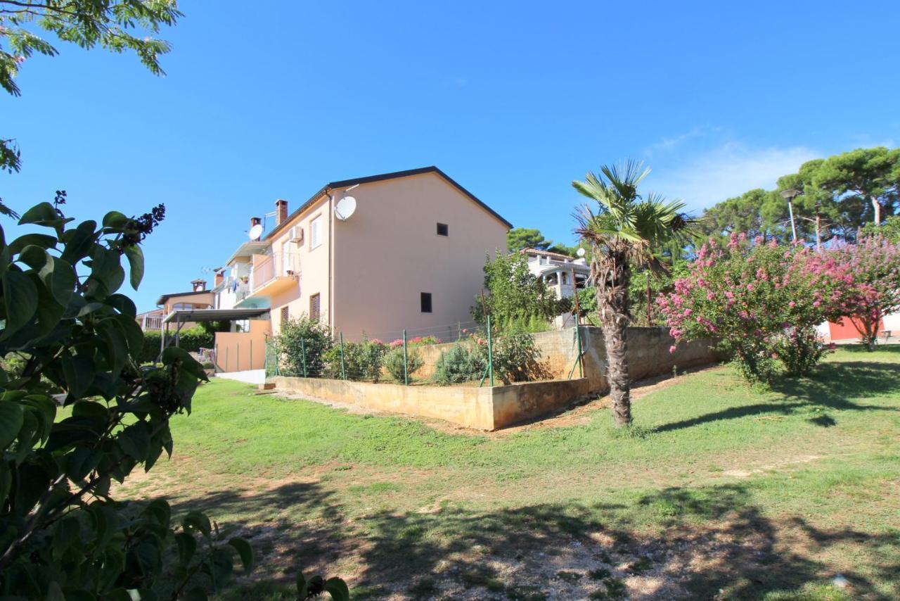Apartment Liliana Near Beach Poreč Exterior foto